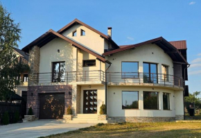 Pitesti House